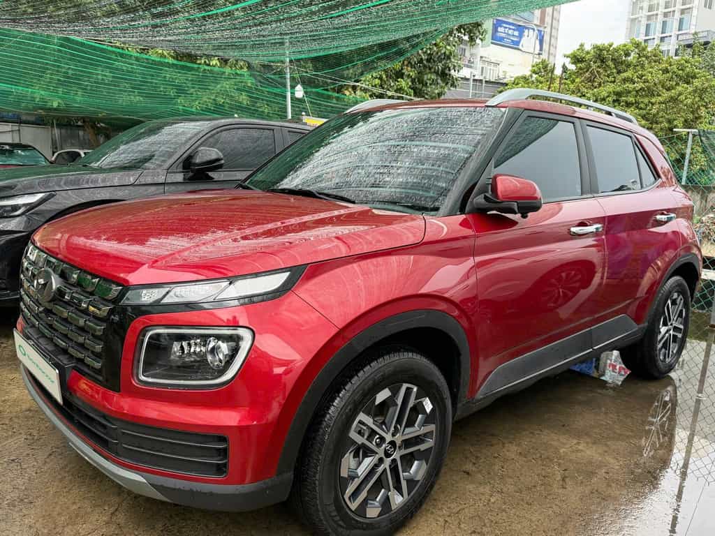 HYUNDAI VENUE